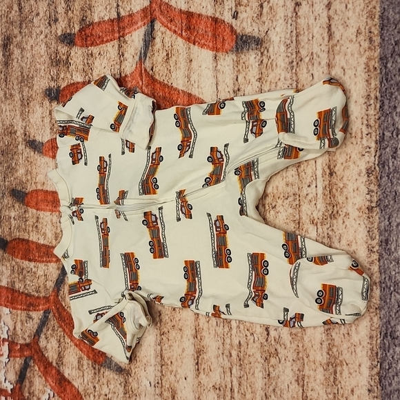 Bundle Old Navy pajamas - Picture 2 of 10